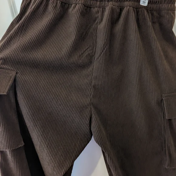 Brown Cargo Style Sweats Size Men's Medium NWOT - Picture 5 of 8